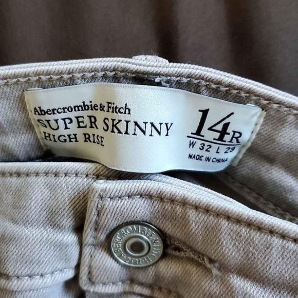 Abercrombie & Fitch Jeans - Picture 4 of 6